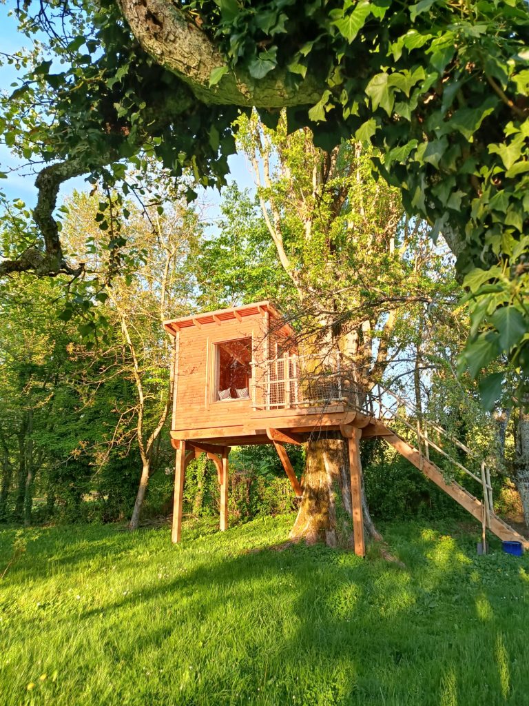 Une cabane d&rsquo;enfants en Haute-Savoie