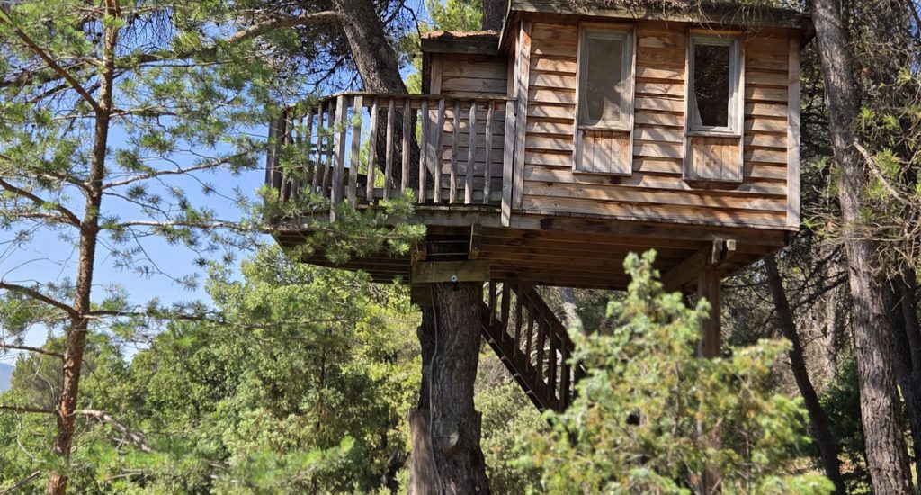Une Cabane à Caseneuve