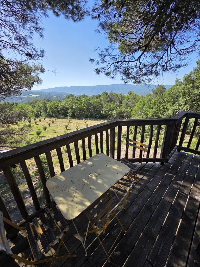 Une Cabane à Caseneuve