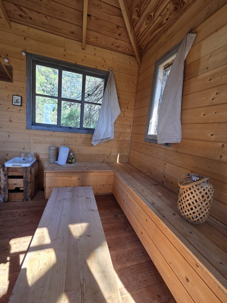 Une Cabane à Caseneuve