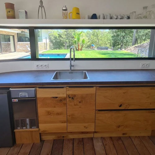 Intérieur d'une cuisine d'été