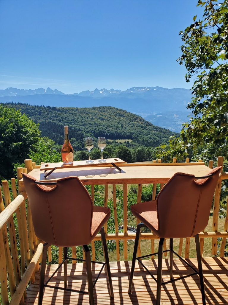 Une cabane sur le Plateau-des-Petites-Roches