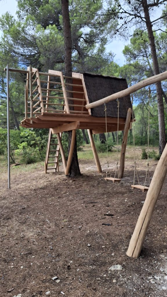 Une cabane à Couteron