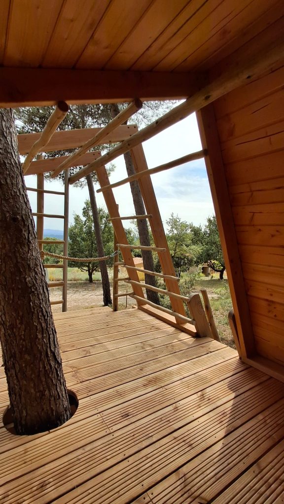 Une cabane à Couteron