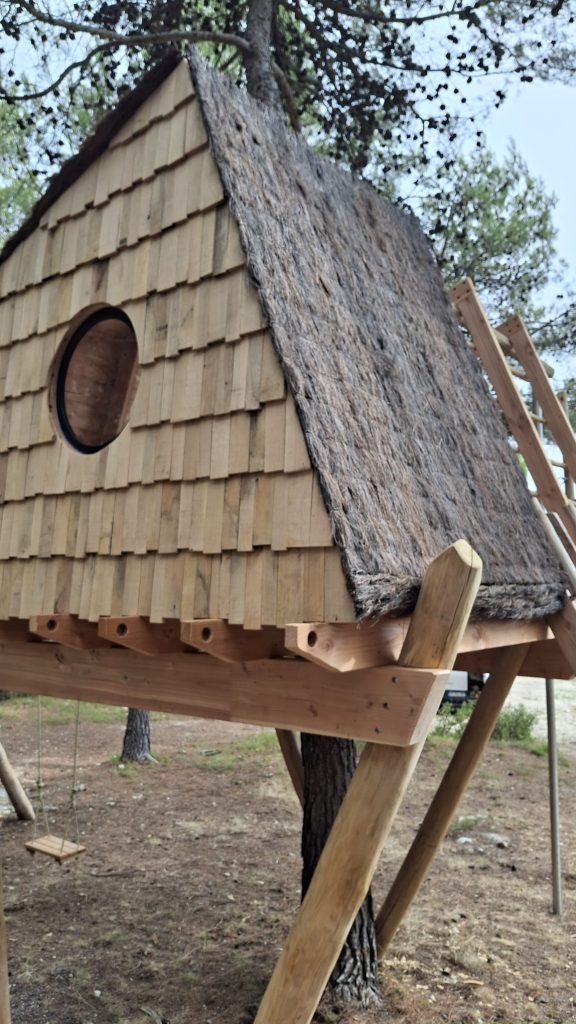 Une cabane à Couteron