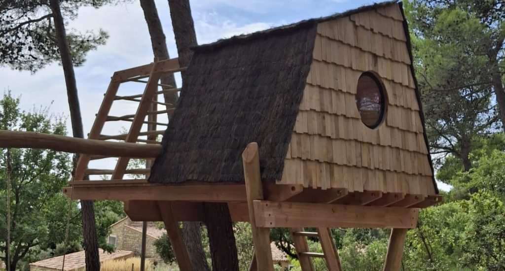 Une cabane à Couteron