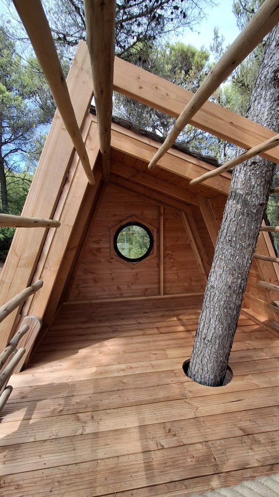 Une cabane à Couteron
