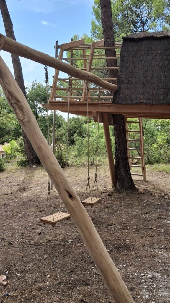 Une cabane à Couteron