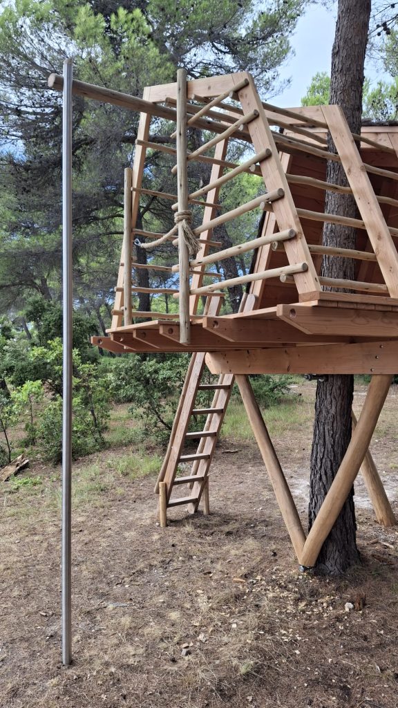 Une cabane à Couteron